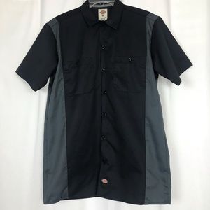 NWOT Men DICKIES Short Sleeve Button-down Shirt
